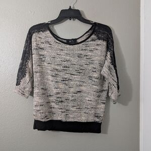 BCX Women's Black and Cream Knit Sweater